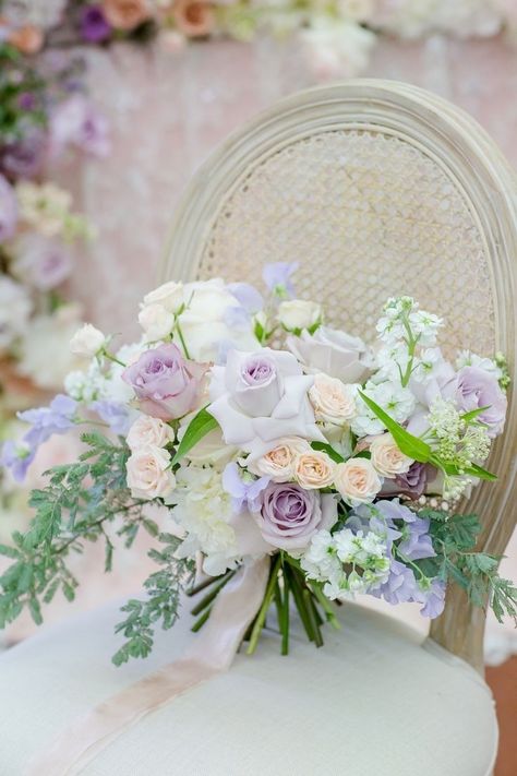 Monet Wedding Inspiration, Lilac And Cream Wedding, Lilac Wedding Themes, Lilac Wedding Flowers, Cream Bouquet, Lavender Wedding Bouquet, Lilac Wedding Bouquet, Bouquets Ideas, Monet Inspired