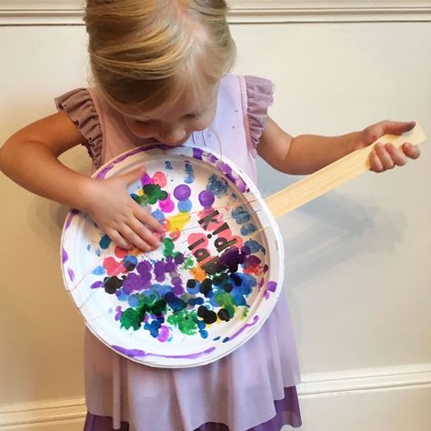 Music Instrument Crafts Preschool, Easy Music Activities For Preschool, Music Art Crafts For Toddlers, Preschool Musical Instruments, Music Crafts Preschool Art, Music Monday Activities, Music And Instruments Preschool Theme, Sound Crafts For Preschoolers, Preschool Instrument Craft