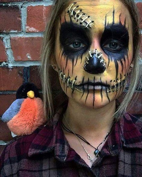 Scarecrow Nem Halloween Makeup, Scarecrow Halloween Makeup, Maquillage Halloween Simple, Scary Halloween Makeup, Halloween Costumes Scarecrow, Makeup Zombie, Scary Scarecrow, Scarecrow Makeup, Halloween Make-up Looks