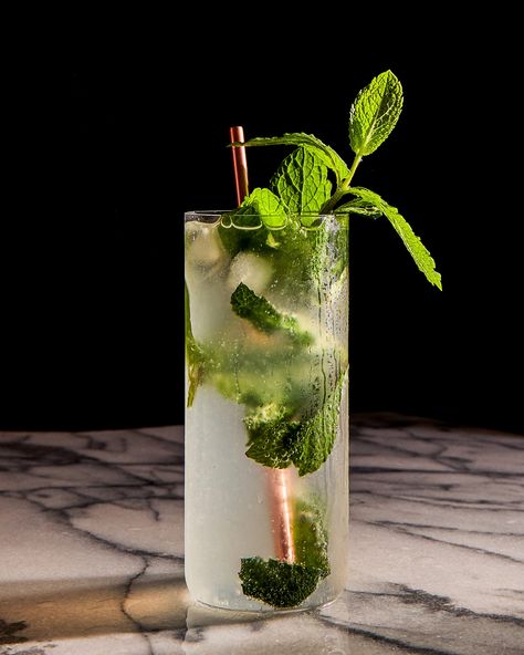 Making the best mojito, Cuba’s signature minty rum cocktail, is easy—if you follow these simple instructions. Sophisticated Cocktails, Best Mojito Recipe, Mojito Glass, Spritz Bar, Chipotle Tacos, Yum Drinks, Matt Taylor, Classic Mojito, Green Chile Chicken Enchiladas