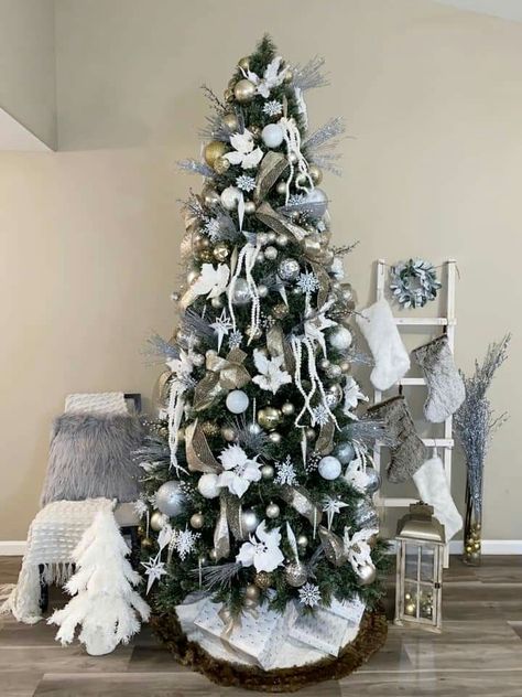 Grey White Christmas Tree, Bedroom Tree, Christmas Tree Idea, Best Christmas Tree Decorations, Christmas Tree Decoration Ideas, Elegant Christmas Tree Decorations, Tree Decoration Ideas, Best Christmas Tree, Pretty Christmas Decorations