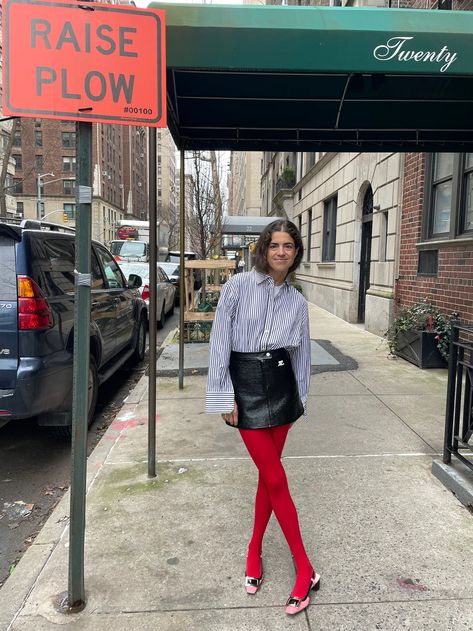 Red Stockings Outfit, Skirt With Stockings Outfit, 90s Chola Fashion, Red Tights Outfit, Skirt With Stockings, Cereal Aisle, Leandra Medine Style, Outfit Midsize, Red Tights