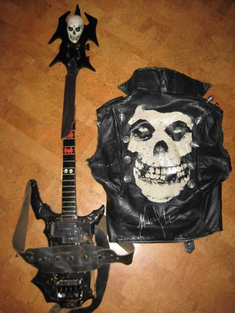 Metal Clothing Style, Jerry Only, Misfits Band, Danzig Misfits, Requiem For A Dream, Horror Punk, Guitar Obsession, Catty Noir, Battle Jacket