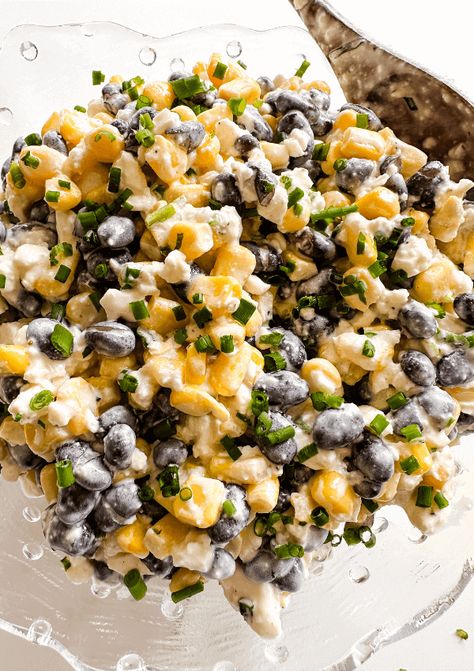 Corn Black Bean, Dinner Party Appetizers, Dip Recipes Appetizers, Party Dip Recipes, Sauce For Salmon, Hot Appetizers, Appetizers For A Crowd, Feta Dip, Creamy Corn