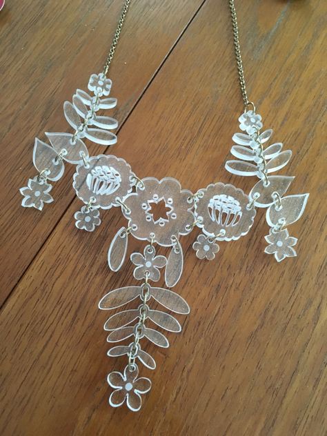 Shrink Plastic Necklace, Laser Cut Necklace, Anodized Aluminum Jewelry, Shrink Plastic Jewelry, Jewels Diy, Acrylic Laser Cut, Embroidery Necklace, Mexican Embroidery, Tatty Devine