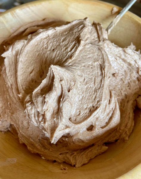 Chocolate French American Buttercream American Buttercream Frosting, Chocolate Swiss Meringue Buttercream, French Buttercream, American Buttercream, Cake Filling Recipes, Espresso Powder, Swiss Meringue Buttercream, Cake Fillings, Creamed Eggs