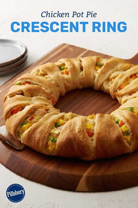 Chicken Crescent Wreath, Chicken Pot Pie Crescent Ring, Crescent Ideas, Crescent Bread, Pizza Crescent, Crescent Cups, Crescent Rings, Crescent Ring Recipes, Crescent Chicken