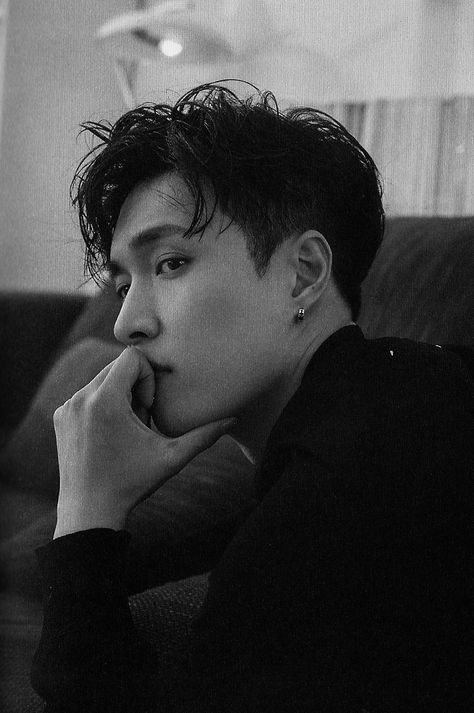 EXO LAY Exo Zhang Yixing, Lay Yixing, Yixing Exo, Lay Exo, Lay Zhang, Exo Lockscreen, Exo Ot12, Zhang Yixing, Exo Lay