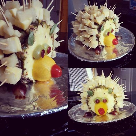 Simple and effective afternoon tea idea .  Pineapple and cheese hedgehog.  Great for child party. Cheese Themed Party, Cheese Hedgehog, Hedgehog Party Ideas, Cheese And Pineapple Hedgehog, Pineapple Hedgehog, Hedgehog Recipe, Baby Shower Ideas Food, Pineapple And Cheese, Cheese Platter Ideas