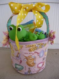 Easter Baskets For Boys, Baskets For Boys, Fabric Easter Basket, Easter Craft Projects, Holiday Sewing, Small Fry, Easter Fabric, Fabric Basket, Easter Basket Diy