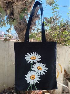 #BEAUTY ,#REALATIONSHIPS #Fashion #Outfits #Winter Outfits #Animals Black Tote Bag Painting Ideas, Tote Bag Design Paint, Black Tote Bag Design Ideas, Aesthetic Tote Bag Painting, Painting On Tote Bags, Black Tote Bag Aesthetic, Tote Bag Design Ideas Aesthetic, Tote Bag Diy Pattern, College Bags For Girls