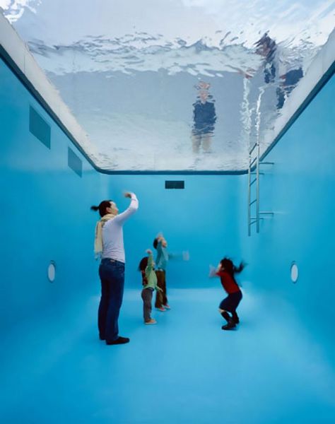 Leandro Erlich: Swimming Pool // The trick revealed Swimming Pool Art, Pool Art, Pool Installation, Kanazawa, Salou, Japan Design, Belem, Museum Of Contemporary Art, Sculpture Installation