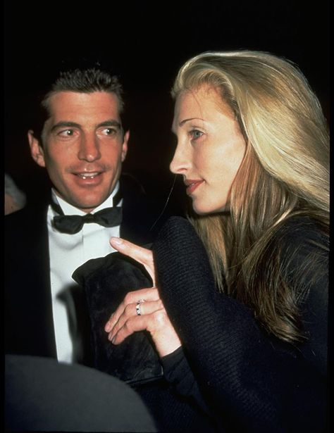 Carolyn Bessette Wedding, Carolyn Bessette, John Junior, Vogue France, Jfk Jr, Natalia Vodianova, Minimalist Engagement Ring, Julie Andrews, Lauren Bacall