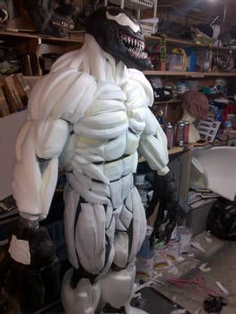 venom costume body suit by mongrelman on DeviantArt Venom Cosplay, Monster Cosplay, Venom Costume, Performance Ideas, Muscle Suit, Foam Armor, Cosplay Armor, Larp Costume, Muscle Body