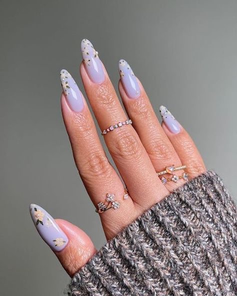 Frilly "Princesscore" Tips, Wisteria Accents, & More Bridgerton-Inspired Nail Art Bridgerton Nails, Bloom Nails, French Design Style, App Filter, Fun Summer Nails, Nails Inspired, Airbrush App, Periwinkle Color, Minimalist Beauty