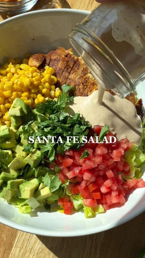 Santa Fe Salad Recipe, Plant Based Salads, Salad Recipe With Chicken, Santa Fe Salad, Salad Recipes Healthy Lunch, Recipe With Chicken, Salad Recipes Healthy Easy, Side Salad Recipes, Healthy Bowls Recipes