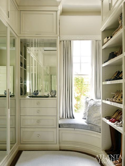 Gorgeous curved window seat in this Closet Design by Courtney Giles | Photography by Emily Followill | Atlanta Homes & Lifestyles | Corner Closet Organizer, A Walk In Closet, Organiser Son Dressing, Master Closet Design, Small Walk In Closet, Corner Closet, Walking Closet, Walk In Closet Design, Small Closets