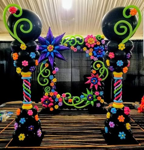 Neon Balloon Arch, Dance Floor Decor, New Years Eve Events, Balloon People, Party Balloons Diy, Neon Birthday, Balloon Crafts, Diy Balloon Decorations, Balloon Arrangements