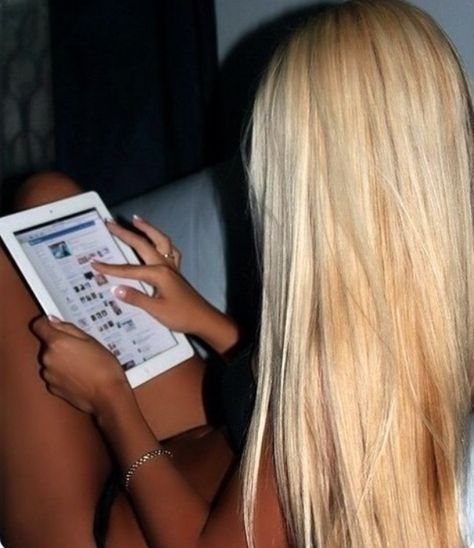 Love love love Tan Blonde, How To Grow Your Hair Faster, Platinum Hair, Love Your Hair, Long Blonde, Long Blonde Hair, Tan Skin, Dream Hair, Blonde Beauty