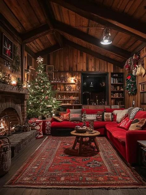 Log Cabin Christmas Decor, Red And Green Decor, Christmas Living Room Ideas, Honeycomb Wallpaper, Cabin Christmas Decor, Log Cabin Christmas, Rustic Homes, Log Cabin Interior, Cozy Log Cabin