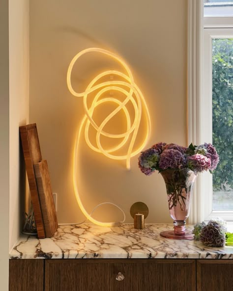 FLEX TUBE playfull and elegant - use it inside or outside. Swipe for more inspiration💕 #studioabout #flextube #ledlight #terraceinspo Led Tube Light, Led Stripes, Led Tubes, Tube Light, Cozy Living, Sweet Home, Camping, House Design, Interior Design