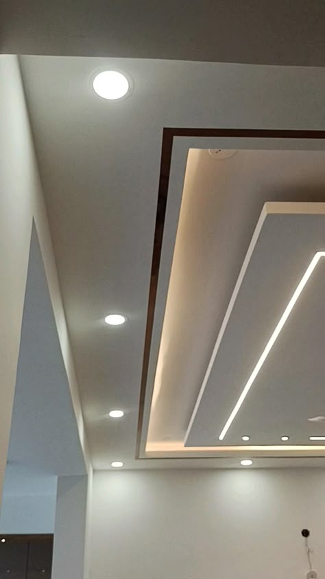 luxury living room false ceiling design work Luxury Living Room False Ceiling, Profile Light Pop, Hall False Ceiling, Living Room False Ceiling Design, Room False Ceiling Design, Pvc False Ceiling, Fall Ceiling Designs, False Ceiling For Hall, Room False Ceiling