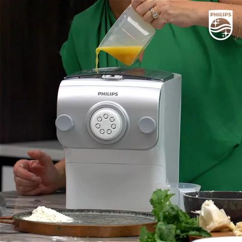 Pasta & Noodle Maker – Create Fresh Homemade Pasta Fast | Philips Phillips Pasta Maker Recipes, Philips Pasta Maker Recipes, Phillips Pasta Maker, Pasta Making Machine, Philips Pasta Maker, Pasta Making Tools, Fresh Pasta Recipes, Spinach Ravioli, Noodle Machine