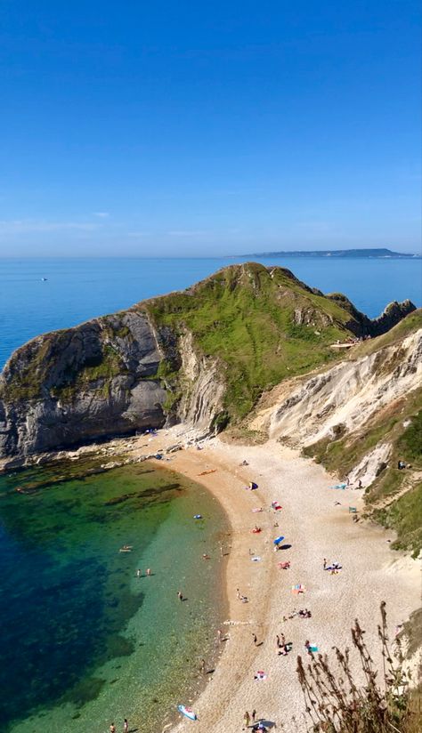 #wallpaper #durdledoor #englandaesthetic #aesthetic #southengland #england South England Aesthetic, Southampton England, Durdle Door, England Aesthetic, Semester Abroad, Future Aesthetic, Dorset England, Uk Trip, Seaside Town