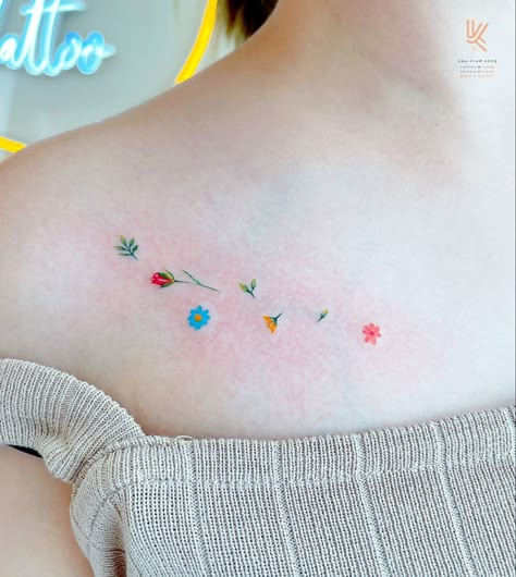 Be Still Flower Tattoo, Small Coloured Tattoos, Minimal Color Tattoo, Tiny Colorful Tattoos, Right Hand Mehndi Design, Ankle Tattoo Ideas, Small Colorful Tattoos, Small Watercolor Tattoo, Tiny Flower Tattoos