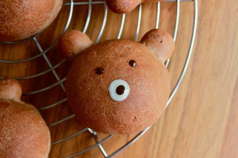 Cutest chocolate peanut butter teddy bear buns – Yun's Family Table Stuffed Buns, Chocolate Bread Recipe, Peanut Butter White Chocolate, Bread With Chocolate, Coconut Bread, Chocolate And Peanut Butter, Melting White Chocolate, Chocolate Bread, Peanut Butter Filling