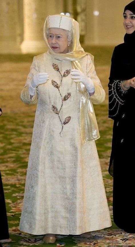 Ratu Elizabeth, Brocade Coat, Queen Elisabeth, Queen Hat, Rainha Elizabeth Ii, Sheikh Mohammed, Sheikh Zayed Grand Mosque, Hm The Queen, Reine Elizabeth Ii