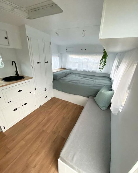 Our Vintage Caravan on Instagram: “Hoping to get this old girl registered tomorrow 🤞🤞 has anyone had any issues getting theirs reregistered?? Everyone we’ve spoken to says…” Caravan Renovation Diy, Caravan Interior Makeover, Viscount Caravan, Vintage Caravan Interiors, Diy Caravan, Caravan Living, Caravan Home, Caravan Decor, Architecture Renovation