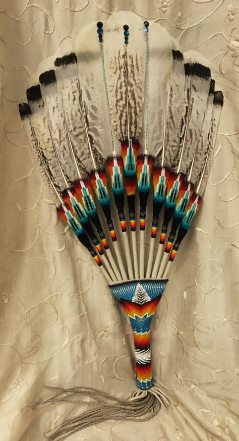 Native American Feather Fan, Beaded Smudge Feather, Native American Feather Art, Native American Tools, Native American Dress, Native American Beadwork Patterns, Native American Regalia, Native American Patterns, Bone Crafts