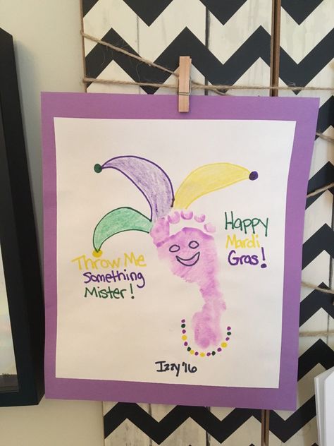 Happy Mardi Gras! - Benjamin Thomas Academy Mardi Gras Toddler Crafts, Mardi Gras Crafts For Kids Preschool, Mardi Gras Crafts For Toddlers, Mardi Gras Crafts For Kids, Crafts For Infants, Toddler Craft Ideas, Infant Art, Mardi Gras Crafts, Toddler Craft