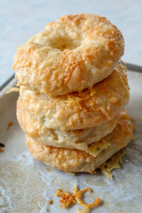 Asiago Cheese Bagel Recipe, Asiago Bagel Recipe, Cheese Bagel Recipe, Asiago Bagel, Donuts Ideas, Asiago Bread, Cheddar Bagels, Bagel Recipes, Bagel Recipe Easy