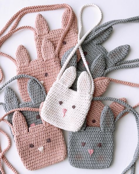 Hello 🐰 • • • #crochetbunny #crochetbunnypattern #bunnybag #amigurumibunny #crochetrabbit #amigurumirabbit #rabbitbag #bagpattern… | Instagram Crochet Bunny Bag Free Pattern, Crochet Bunny Purse, Crochet Mini Bag Free Pattern, Crochet Baby Bag, Crochet Kids Bag, Crochet Bunny Bag, Crochet Bag For Kids, Diy Purse Patterns, Small Crochet Bag