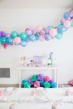 Such a cute gem stone birthday party idea! I'm loving the balloon garland, geometric shape centerpiece, and the lovely party favors! So cute!! Jewel Themed Birthday Party, Gem Party, Gemstone Party, Ash Baby, Bday Themes, Party Projects, Best Baby Gifts, Jungle Baby, Fourth Birthday