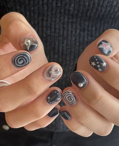 Nails Whimsigoth, Short Nail Designs Grunge, Navy Blue Nails Short, Grunge Nails Short, Whimsigoth Nails, Gay Nails, Boy Nails, Mens Nails, Nail Painting