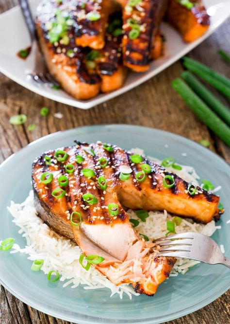 Maple Soy Salmon, Salmon Steak Recipes, Salmon Steaks, Bbq Salmon, Salmon Soy Sauce, Grilled Salmon Recipes, Salmon Steak, Grilled Steak Recipes, Grilled Chicken Recipes