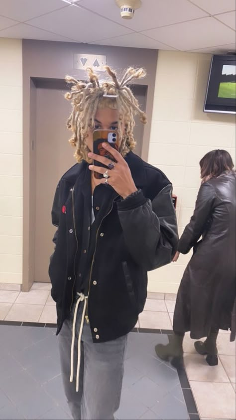 Evan Rosier, Hair Like Wool, Dreadlocks Men, Blonde Dreadlocks, Natural Hair Men, Mens Dreads, Blonde Dreads, Dyed Hair Men, Dreadlock Hairstyles For Men