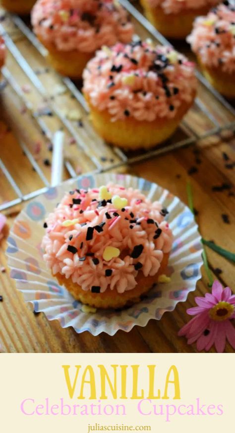 Vanilla Cupcake Recipe, Vanilla Cupcakes, Buttercream Frosting, Cupcake Recipes, Frosting, Butter Cream, Food Blog, Vanilla, Cake Recipes