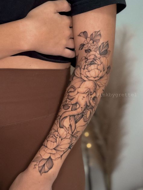 Arm Sleeve Tattoos For Women, Father Tattoos, Small Girly Tattoos, Small Girl Tattoos, Floral Tattoo Sleeve, Floral Tattoo Design, Classy Tattoos, Cute Tattoos For Women, Sleeve Ideas