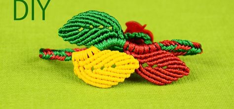 Macrame Leaf Bracelet Tutorial « Jewelry Thread Wrapped Bracelets, Macrame Leaves, Macrame Leaf, Free Jewellery Making Tutorials, Tutorial Macramé, Macrame Colar, Macrame Owl, Necklace Tutorial, Leaf Bracelet