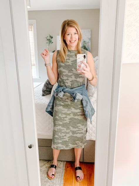 Camo Dress Outfit, Printed Dress Outfit, Casual Dress Summer, Tie Ring, Style Denim Jacket, Summer Midi Dress, Denim Jacket Outfit, Camo Dress, Dress Denim