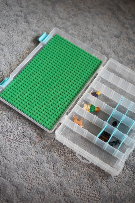 This easy DIY LEGO Travel Case can be made in just a few minutes. It's the perfect LEGO storage solution for travel! Lego Travel Case, Lego Storage Solutions, Lego Diy Crafts, Diy Lego, Travel Christmas Gifts, Lego Diy, Teen Christmas Gifts, Lego Activities, Lego Craft