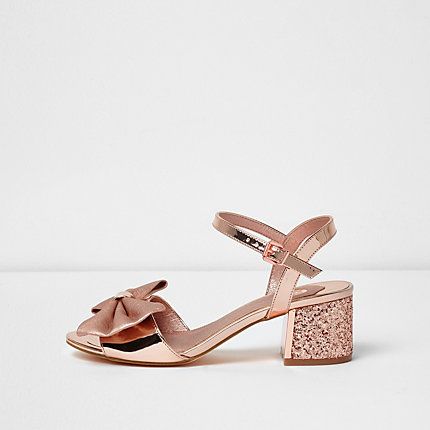 Rose gold metallic bow block heel sandals Red Wedding Shoes, Bridal Shoes Low Heel, Gold Block Heels, Ivory Wedding Shoes, Slip On Dress Shoes, Autumn Wardrobe, Heels Online, Bow Sandals, Bow Heels