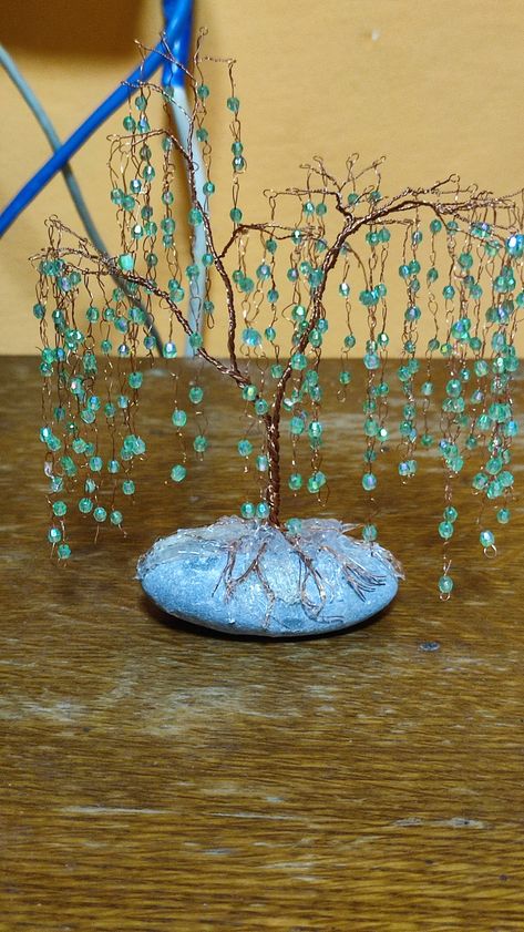 Groom Jewellery, Beaded Tree Of Life, Jewelry Tree Diy, Faery Jewelry, Crystal Trees, Copper Wire Crafts, Diy Gem, Fairytale Decor, Mosaic Art Diy