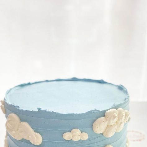 Sweet Petal Cake on Instagram: "1 pound buttercream cake" Sky Cake Cloud, Baby Shower Sheet Cake, Baby Shower Sheet Cakes, Petal Cake, Cloud Cake, Sheet Cake, Buttercream Cake, 1 Pound, Baby Room