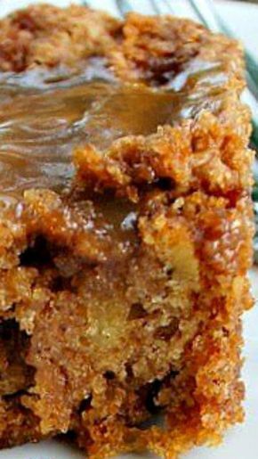 Best Apple Cake, Apple Cake Recipe Easy, Moist Apple Cake, Fresh Apple Cake, Apple Dessert Recipes, Apple Cake Recipes, Apple Cake, Easy Cake Recipes, Caramel Sauce