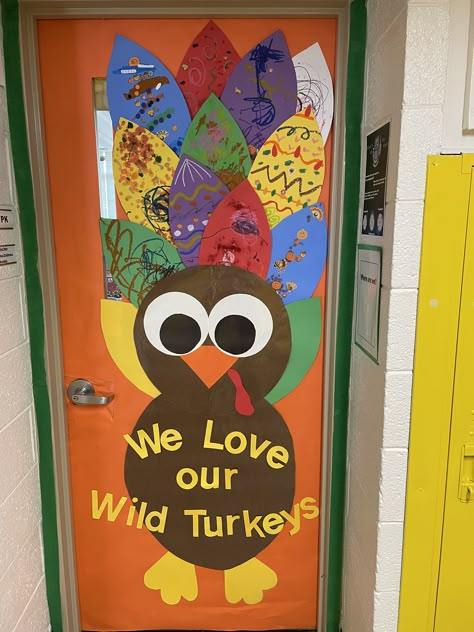 Classroom Door Inspiration, Simple Fall Festival Decorations, Character Door Decorations Classroom, Thanksgiving Bulliten Board Ideas, Thanksgiving Classroom Decorations Diy, Thanksgiving Wall Decor Classroom, November Class Door Ideas, Thanks Giving Classroom Door, Bulletin Board November Ideas